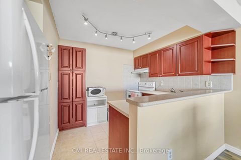 Photo 13 at 805 - 309 Major Mackenzie Drive E, Crosby, Richmond Hill