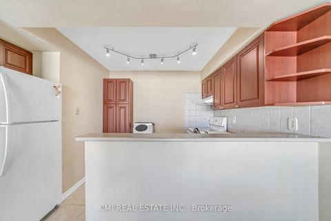 Photo 14 at 805 - 309 Major Mackenzie Drive E, Crosby, Richmond Hill