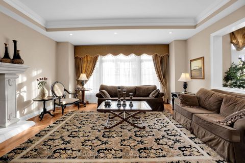 Photo 18 at 11 Beauvista Court, Vellore Village, Vaughan