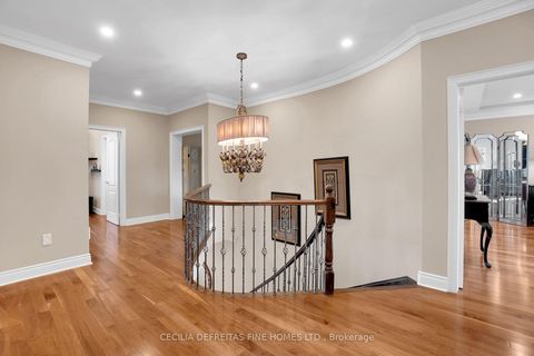 Photo 22 at 11 Beauvista Court, Vellore Village, Vaughan