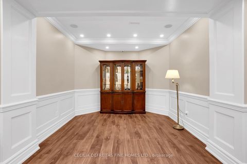 Photo 32 at 11 Beauvista Court, Vellore Village, Vaughan