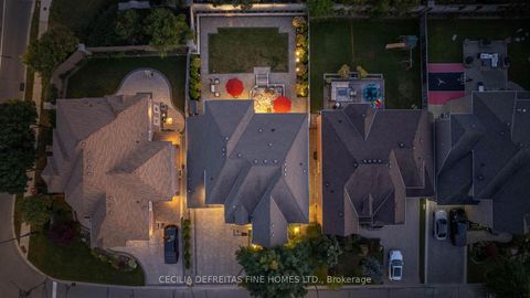 Photo 42 at 11 Beauvista Court, Vellore Village, Vaughan