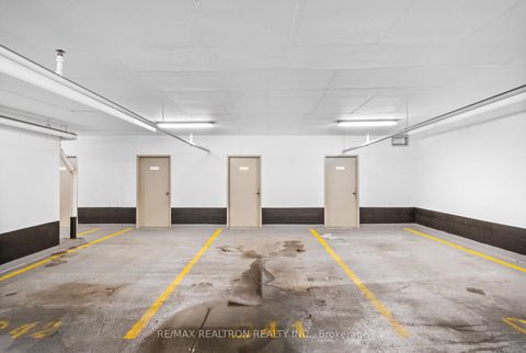 Photo 33 at 6010 - 1 Bloor Street E, Yonge Corridor, Toronto