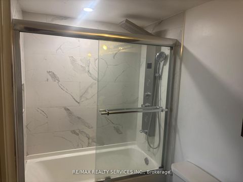 Photo 13 at 806 - 40 Panorama Court, Jamestown, Toronto