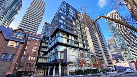 Photo 4 at 607 - 17 Dundonald Street, Yonge Corridor, Toronto