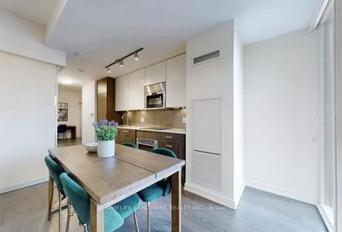 Photo 12 at 607 - 17 Dundonald Street, Yonge Corridor, Toronto