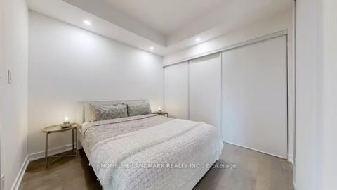 Photo 15 at 607 - 17 Dundonald Street, Yonge Corridor, Toronto