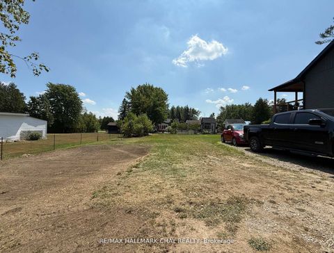 Photo 2 at 1047b Larch Street, Rural Innisfil, Innisfil