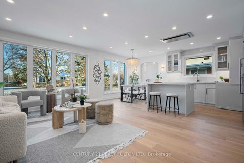 Photo 5 at 3 Learmont Drive, Richview, Toronto