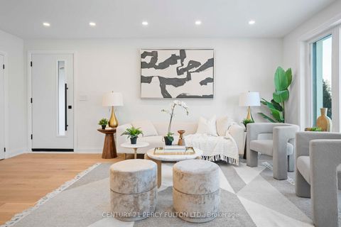 Photo 9 at 3 Learmont Drive, Richview, Toronto