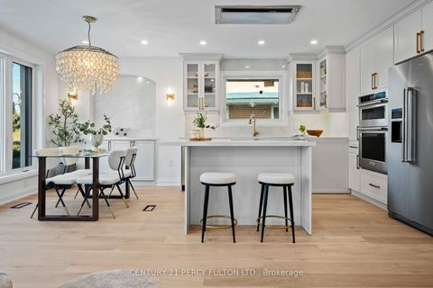 Photo 12 at 3 Learmont Drive, Richview, Toronto