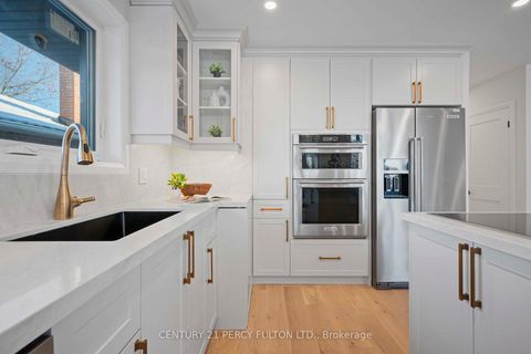 Photo 18 at 3 Learmont Drive, Richview, Toronto