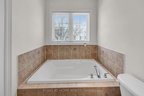 Photo 26 at 9 - 320 Ravineview Drive, Rural Vaughan, Vaughan