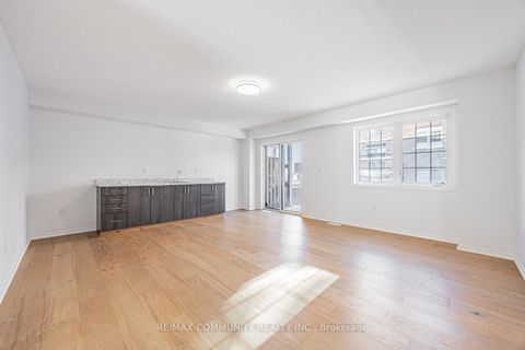 Photo 4 at 4 Healthcote Lane, Central, Ajax