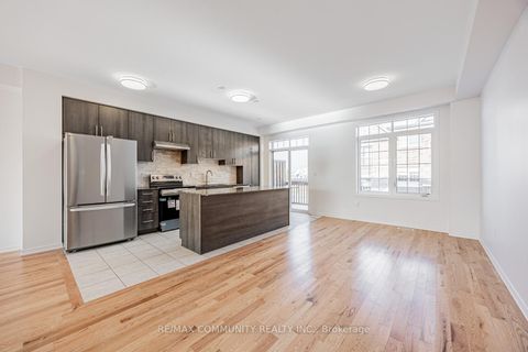 Photo 11 at 4 Healthcote Lane, Central, Ajax