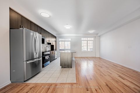 Photo 12 at 4 Healthcote Lane, Central, Ajax