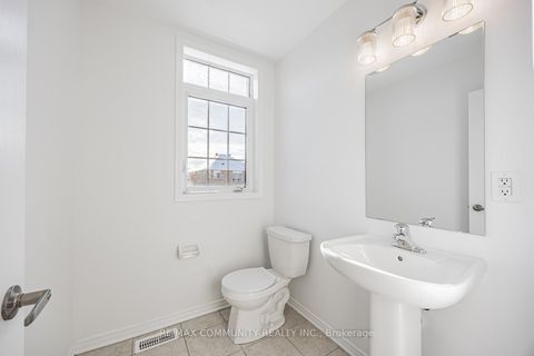 Photo 19 at 4 Healthcote Lane, Central, Ajax