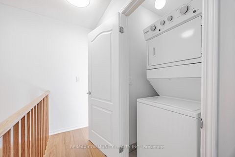 Photo 28 at 4 Healthcote Lane, Central, Ajax