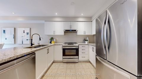 Photo 11 at 151 Amulet Crescent, Rouge Woods, Richmond Hill