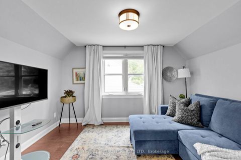 Photo 20 at 14 ST VINCENT Street, North Shore, Barrie