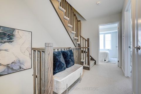 Photo 14 at TH 62 - 31 Honeycrisp Crescent, Vaughan Corporate Centre, Vaughan