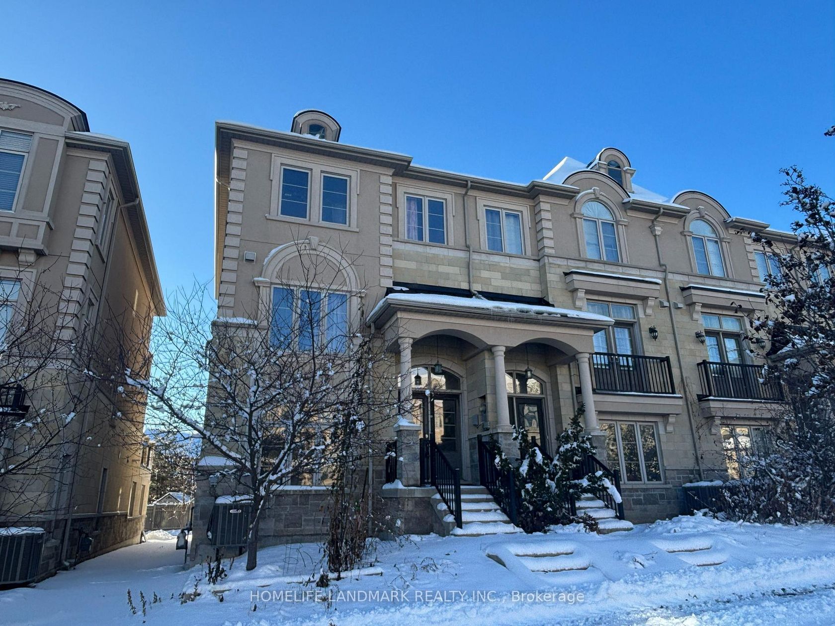 88 Grand Trunk Avenue, Patterson, Vaughan 