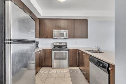 Photo 8 at 9 - 9601 Jane Street, Maple, Vaughan