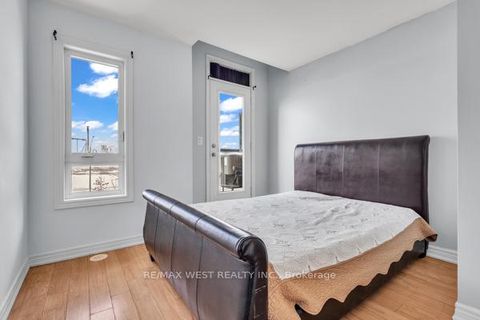 Photo 31 at 9 - 9601 Jane Street, Maple, Vaughan