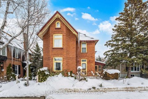Photo 4 at 28 Queen Street, Cookstown, Innisfil