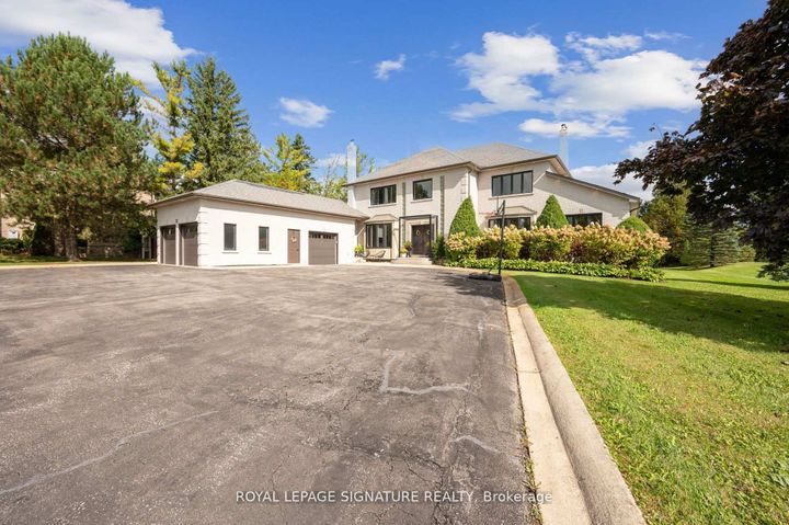 Photo 3 at 75 Rachelle Court, Kleinburg, Vaughan