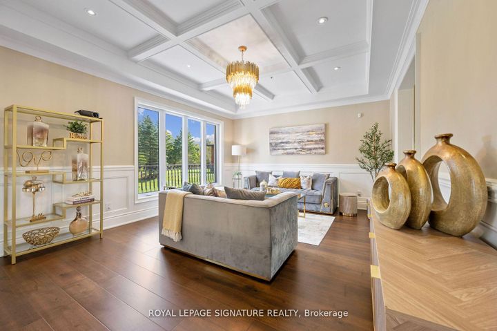 Photo 11 at 75 Rachelle Court, Kleinburg, Vaughan