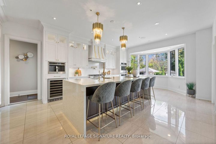 Photo 13 at 75 Rachelle Court, Kleinburg, Vaughan