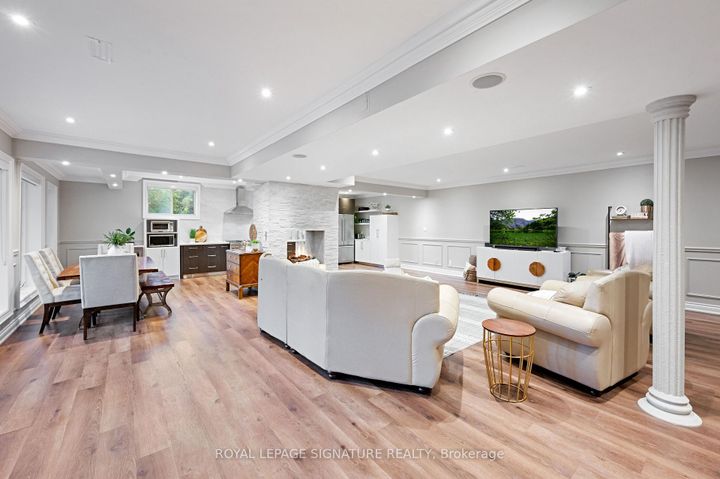 Photo 31 at 75 Rachelle Court, Kleinburg, Vaughan