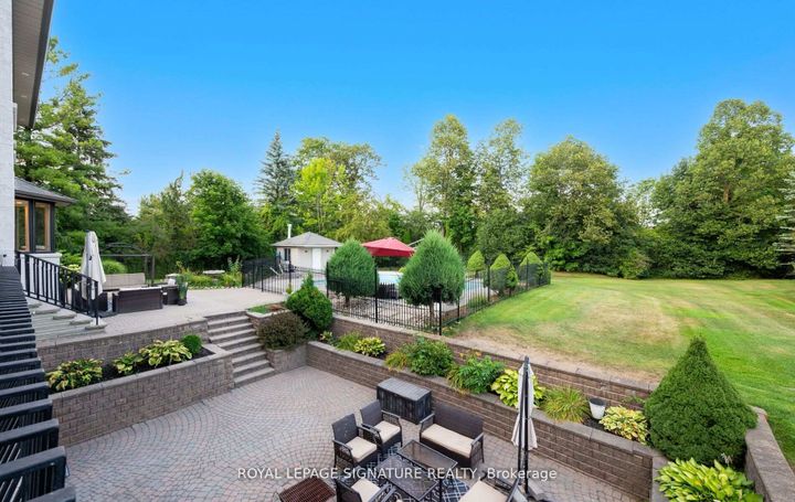 Photo 35 at 75 Rachelle Court, Kleinburg, Vaughan