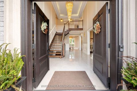 Photo 4 at 75 Rachelle Court, Kleinburg, Vaughan