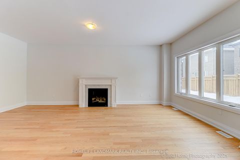 Photo 2 at 23 Aida Place, Oak Ridges, Richmond Hill