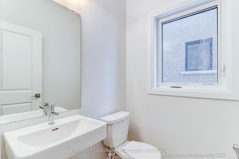 Photo 11 at 23 Aida Place, Oak Ridges, Richmond Hill