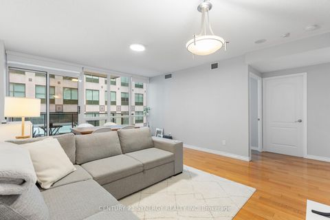 Photo 6 at 306 - 263 Wellington Street W, Waterfront Communities C1, Toronto