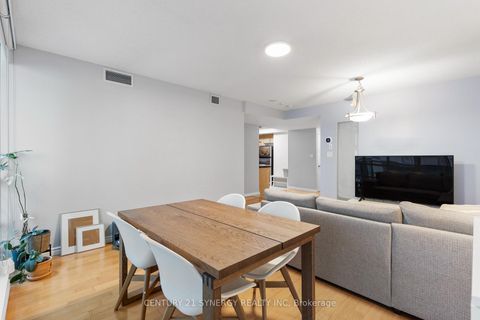 Photo 12 at 306 - 263 Wellington Street W, Waterfront Communities C1, Toronto