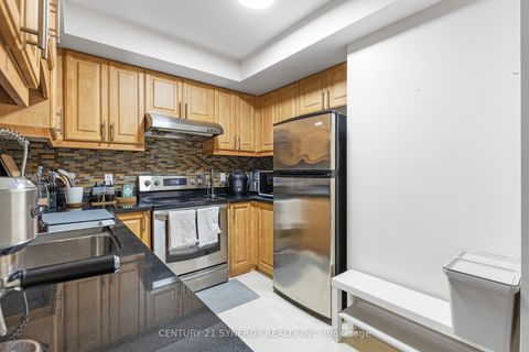Photo 17 at 306 - 263 Wellington Street W, Waterfront Communities C1, Toronto
