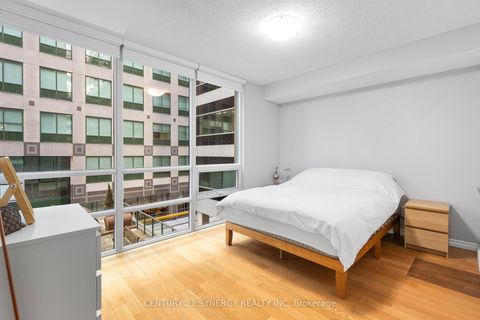 Photo 18 at 306 - 263 Wellington Street W, Waterfront Communities C1, Toronto