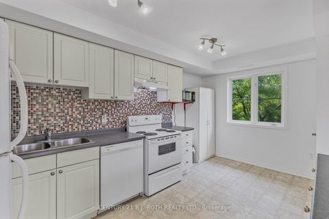 Photo 8 at 7 - 13 Cheltenham Road, Georgian Drive, Barrie