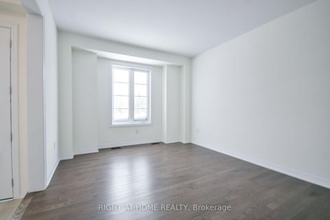 Photo 15 at 215 SUTHERLAND Street S, Stayner, Clearview