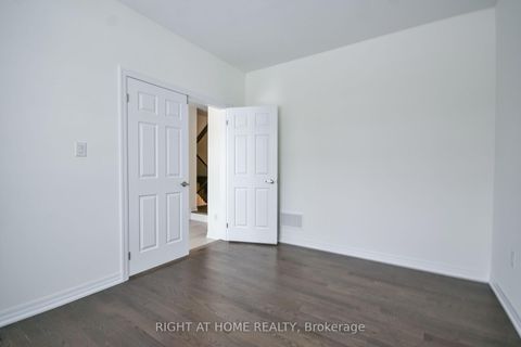 Photo 32 at 215 SUTHERLAND Street S, Stayner, Clearview