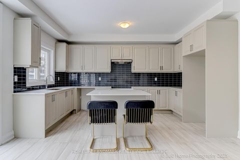 Photo 5 at 21 Seguin Street, Oak Ridges, Richmond Hill