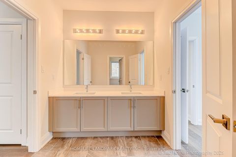 Photo 12 at 21 Seguin Street, Oak Ridges, Richmond Hill