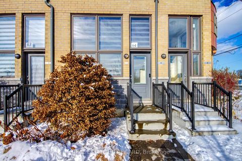 Photo 1 at 4 Curlew Drive, Donalda, Toronto