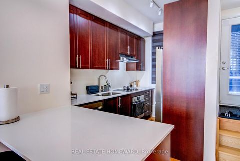 Photo 7 at 4 Curlew Drive, Donalda, Toronto