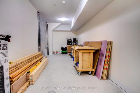 Photo 19 at 4 Curlew Drive, Donalda, Toronto