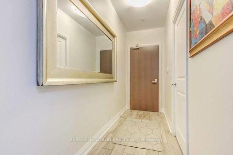 Photo 2 at 105 - 75 North Park Road, Beverley Glen, Vaughan